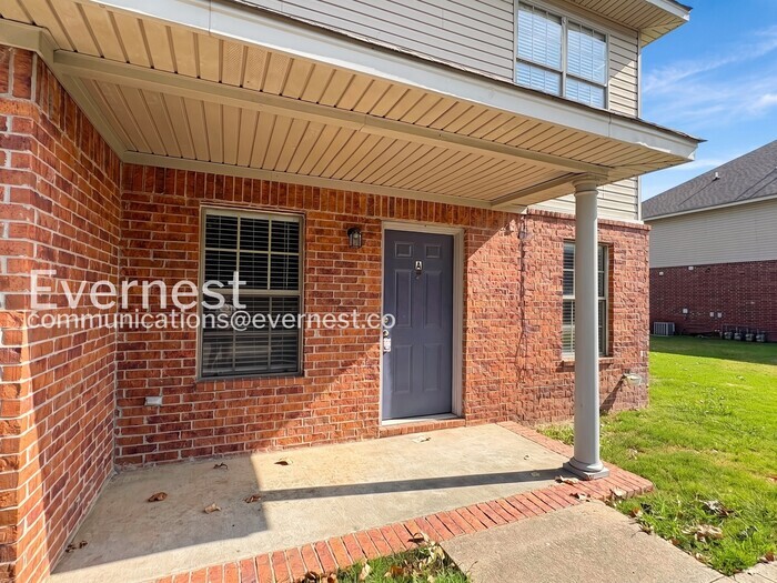 Building Photo - 10800 Frenchmen Loop