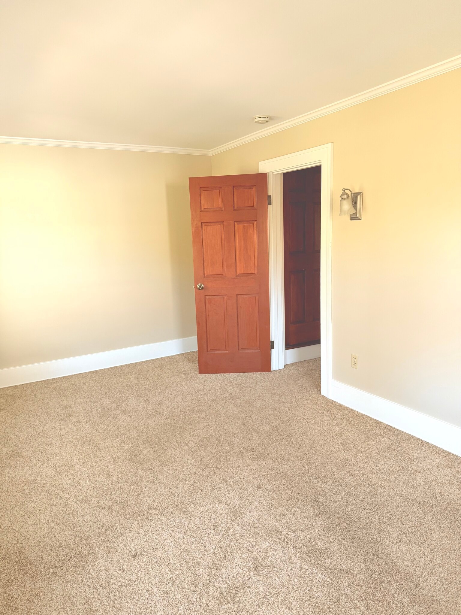 Building Photo - 91 Lacy St