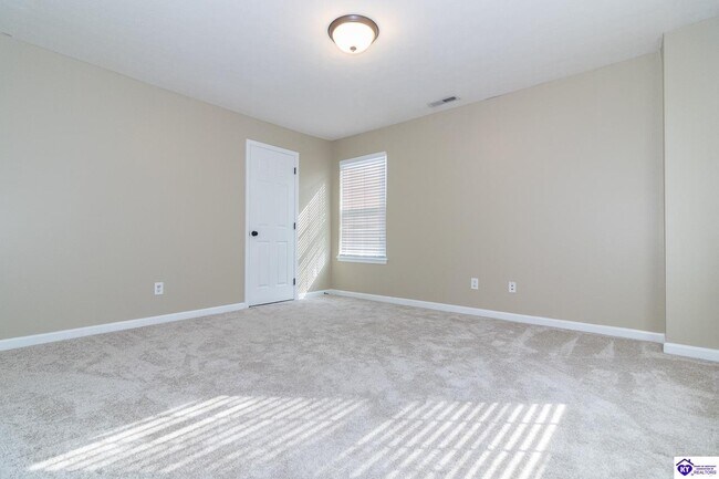 Building Photo - 212 Applewood Ln