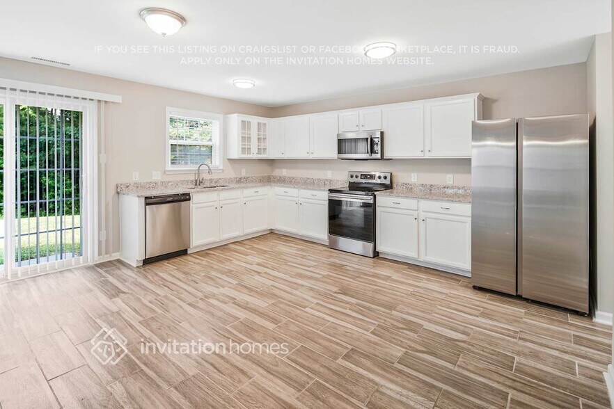 Building Photo - 13945 Pinyon Pine Ln