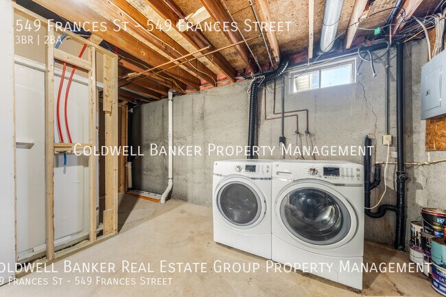 Building Photo - 549 Frances St