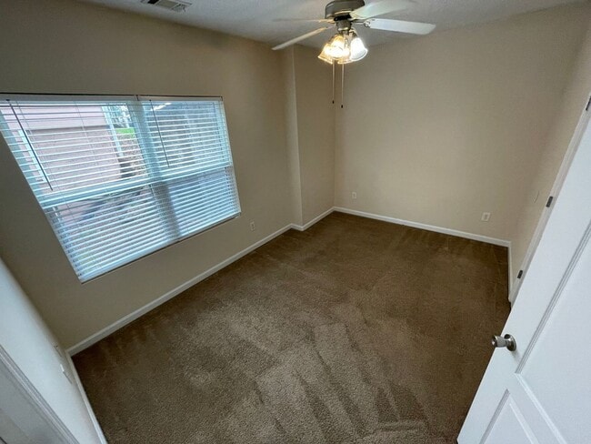 Building Photo - BRIDGEWATER HOME! PRE-LEASING FOR AUGUST 1 2026! 1/2 Off Deposit for a limited time!