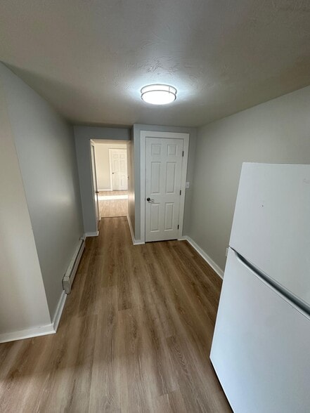 Eat-In Kitchen - 109 Prichard St