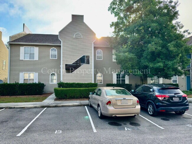 Building Photo - 733 Bragg Dr