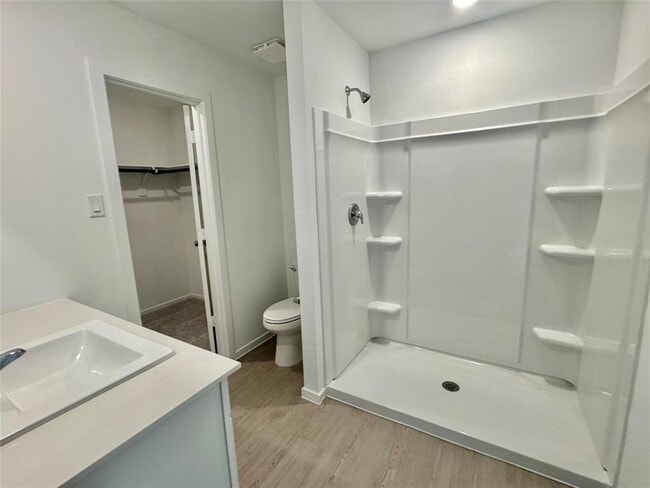 Building Photo - 5902 Starling Dr
