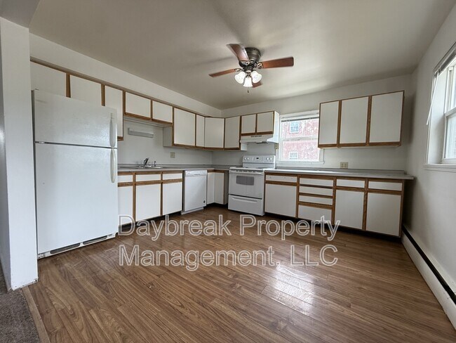 Building Photo - 2913 8th St N