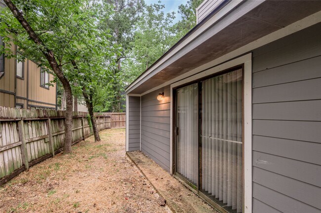 Building Photo - 26620 Primrose Ct