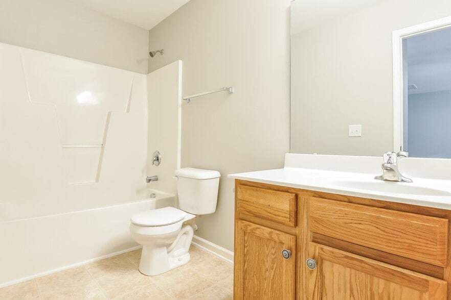 Building Photo - 1547 Cairo Way