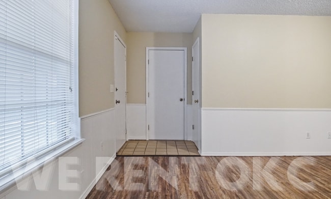Building Photo - 6415 N Peniel Ave