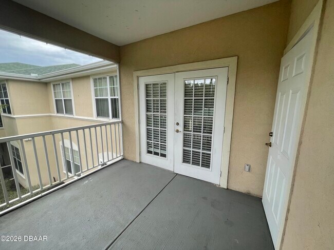 Building Photo - 830 Airport Rd