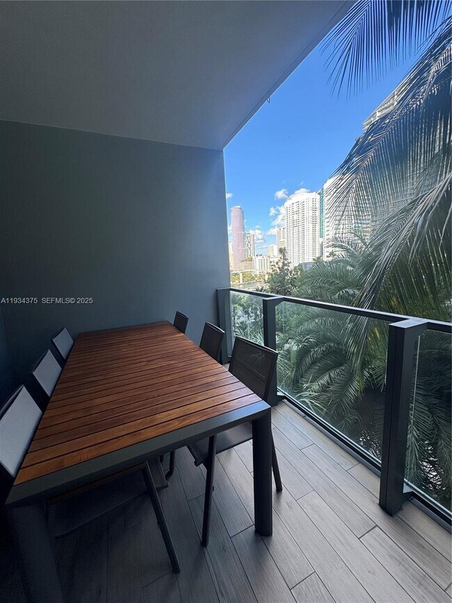 Building Photo - 88 SW 7th St