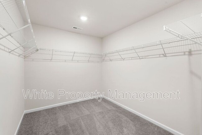 Building Photo - 2039 Morning Gold Dr