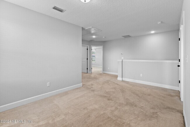 Building Photo - 213 Foxcross Ave
