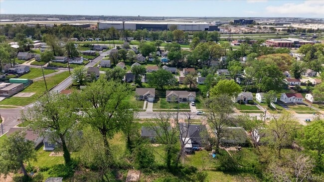 Building Photo - 6018 Evergreen Blvd