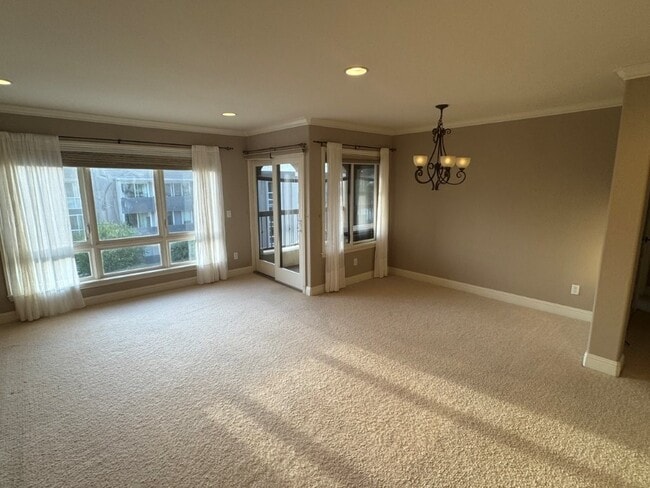 Building Photo - 7411 Herschel Ave