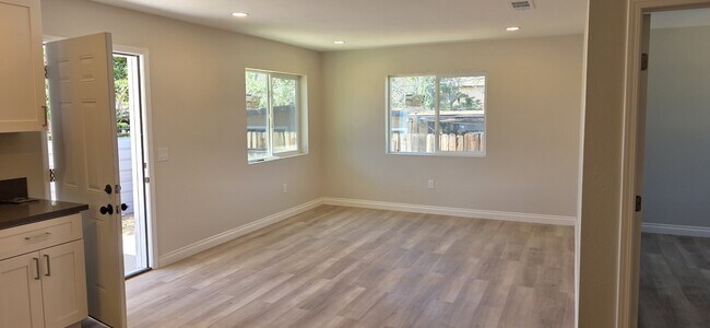 Building Photo - 7425 Borrego Trail