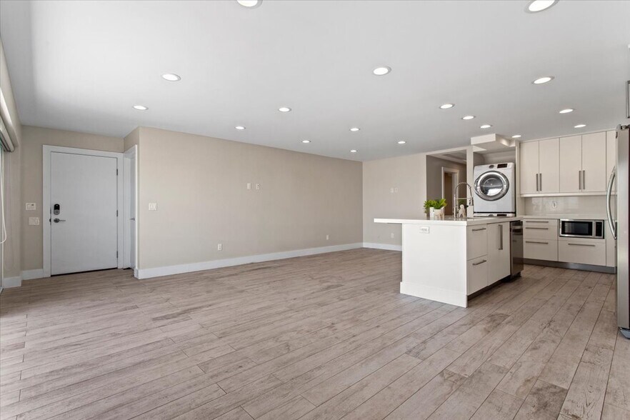 Building Photo - 6955 Trolleyway