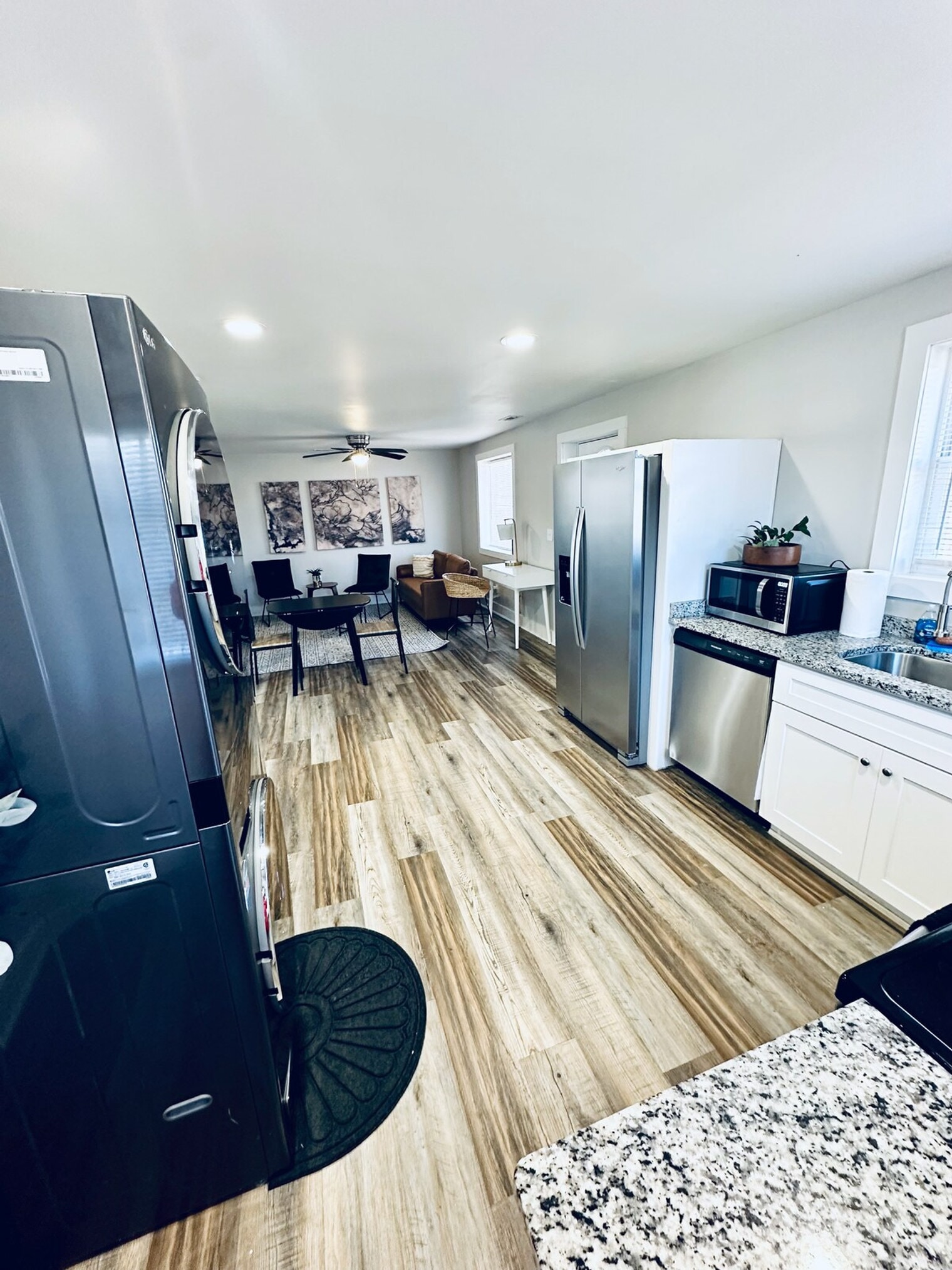 Building Photo - 403 Cedar Lane Rd