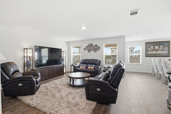 Building Photo - New 4-bed 3-bath home available near Lackland AFB! Move in Now!