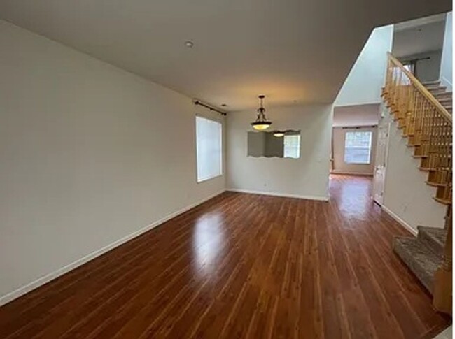 Building Photo - $4690 -- Stunning 4-Bedroom Home in Desira...