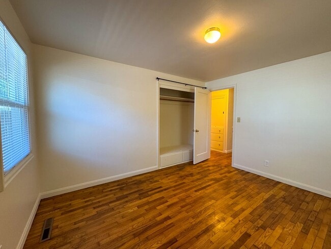 Building Photo - 3-bedroom, 1.5-bath home in Santa Clara