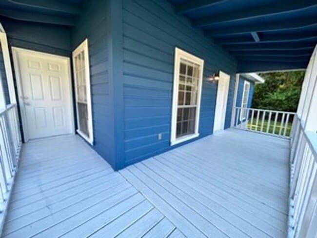 Building Photo - 212 Lawler Ave