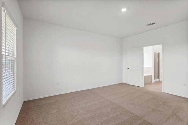 Building Photo - 110 Miglia St