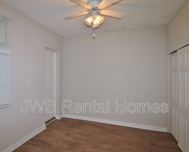 Building Photo - 3054 Yanlee Ln