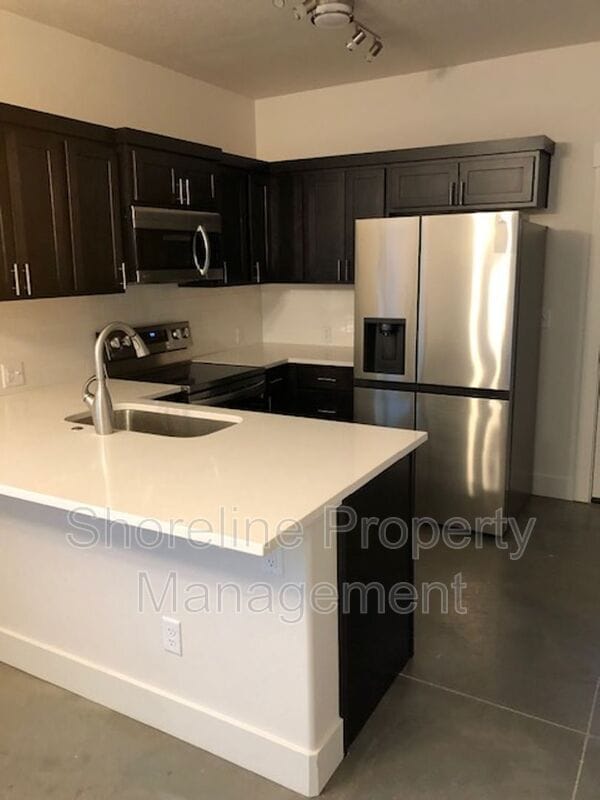 Building Photo - 2121 S Montana Ave