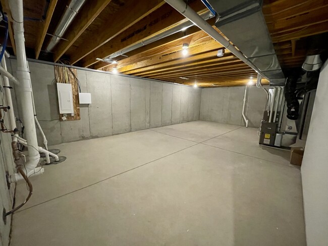 Basement - 12218 Ashbury Ave