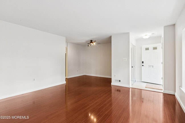 Building Photo - 378 Minstrel Ct