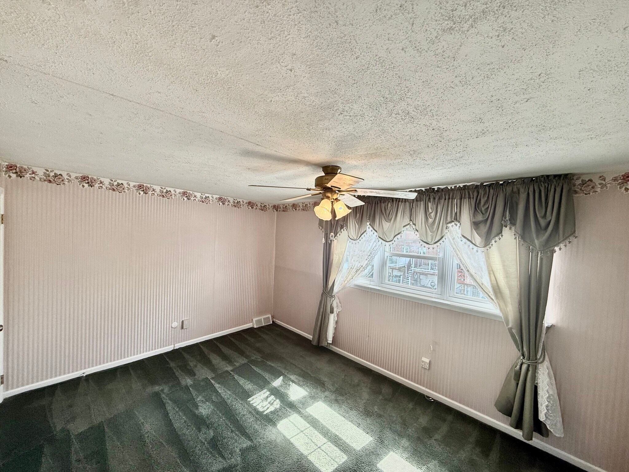 Building Photo - 3620 Canby Dr