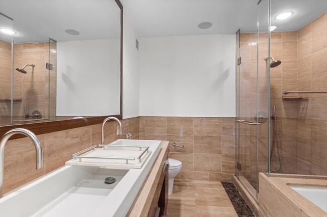 Building Photo - 2 bedroom in New York NY 10022