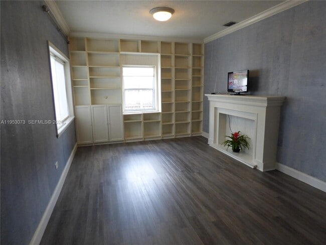 Building Photo - 2148 NE 182nd St