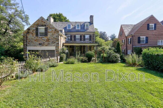 Building Photo - 5304 Springlake Way