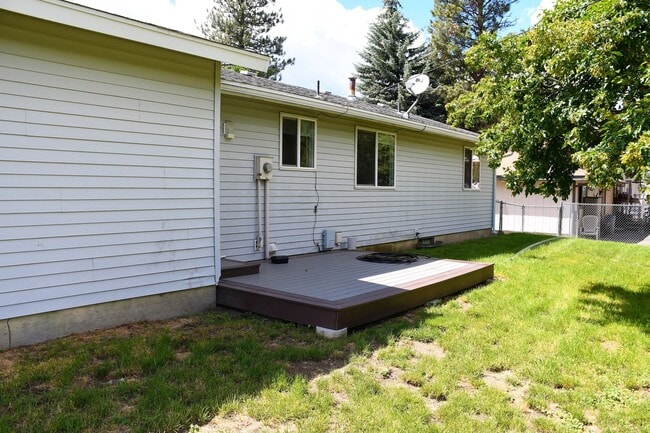 Building Photo - 2905 S Bowdish Rd
