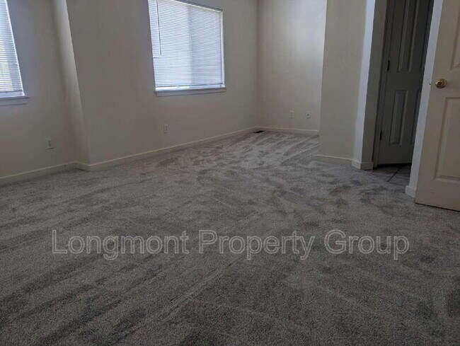 Building Photo - 3676 Oakwood Dr