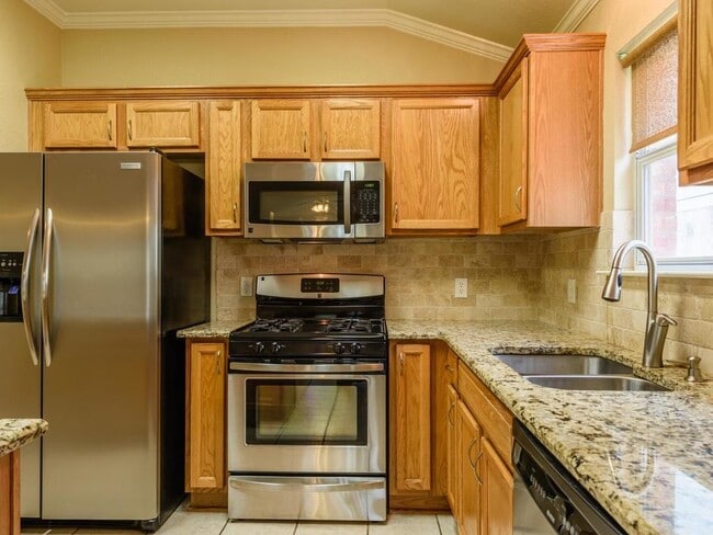 Building Photo - 14616 Springs Edge Dr