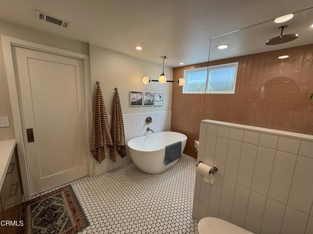 Building Photo - 2500 Clearview Ave