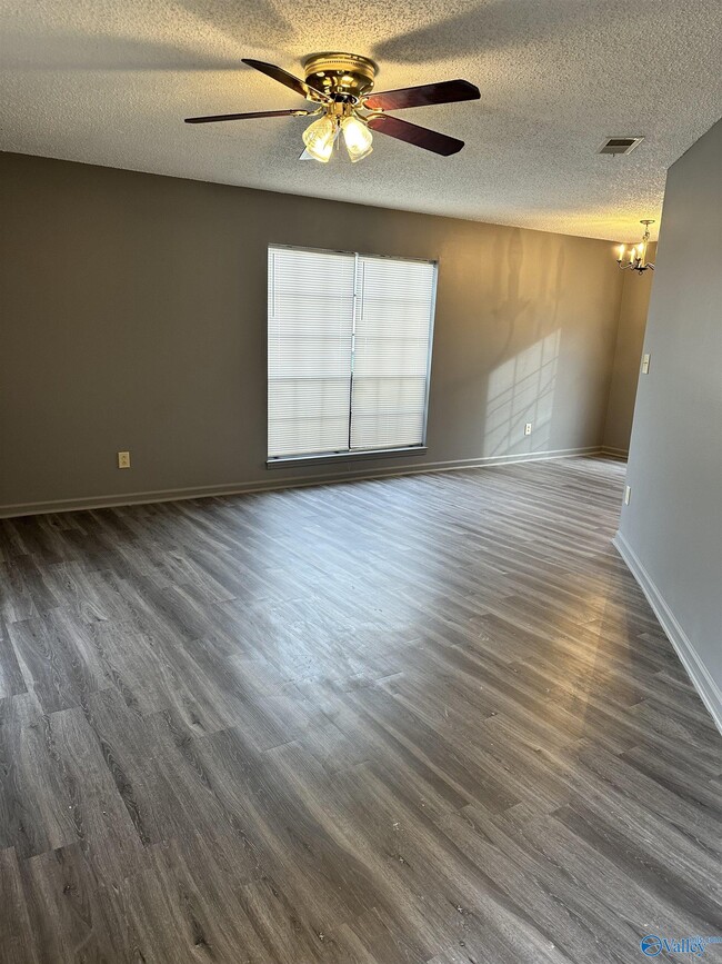 Building Photo - 127 Westscott Dr