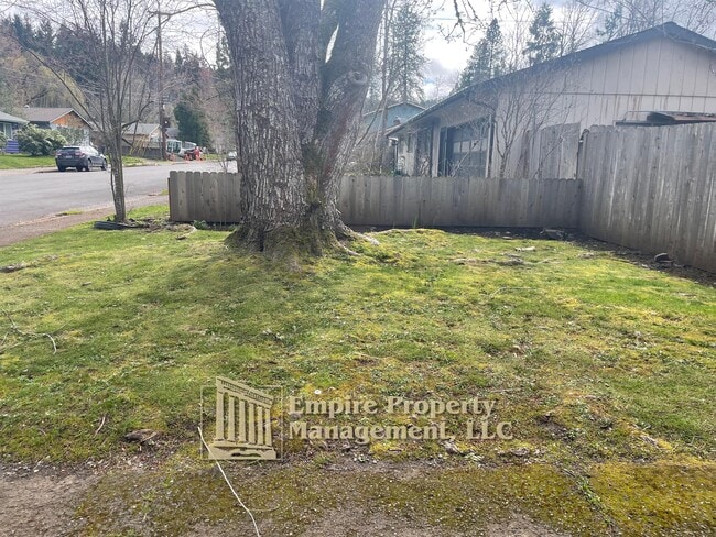 Building Photo - 4830 Center Way
