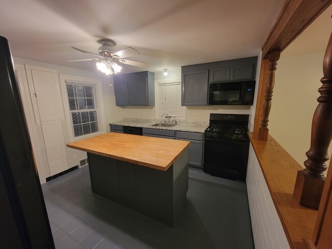 KITCHEN 2 - 58 Eddy St