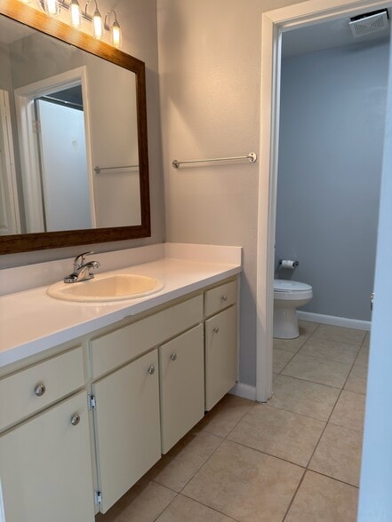 Building Photo - 144 Douglas Rd W