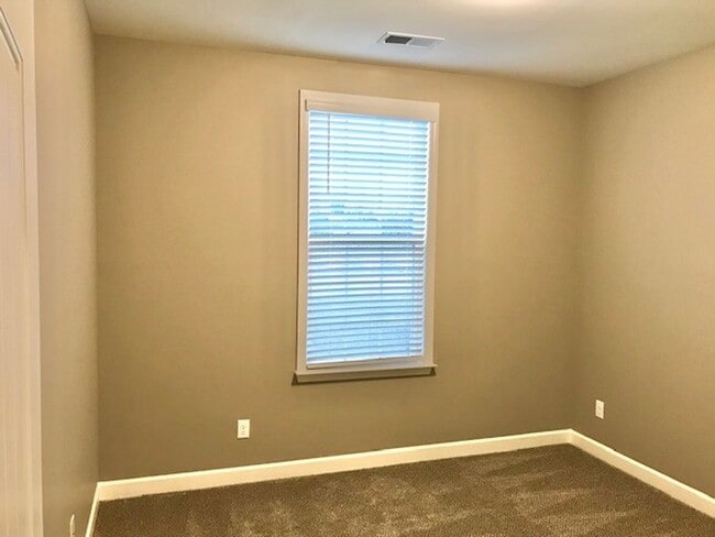 Building Photo - ShinaultCove4067