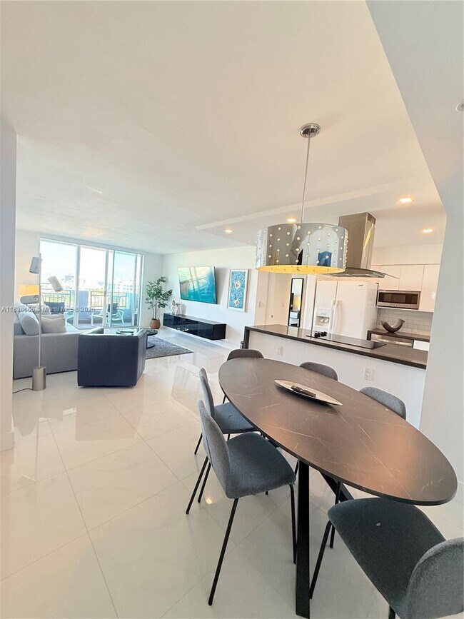 Building Photo - 90 Alton Rd