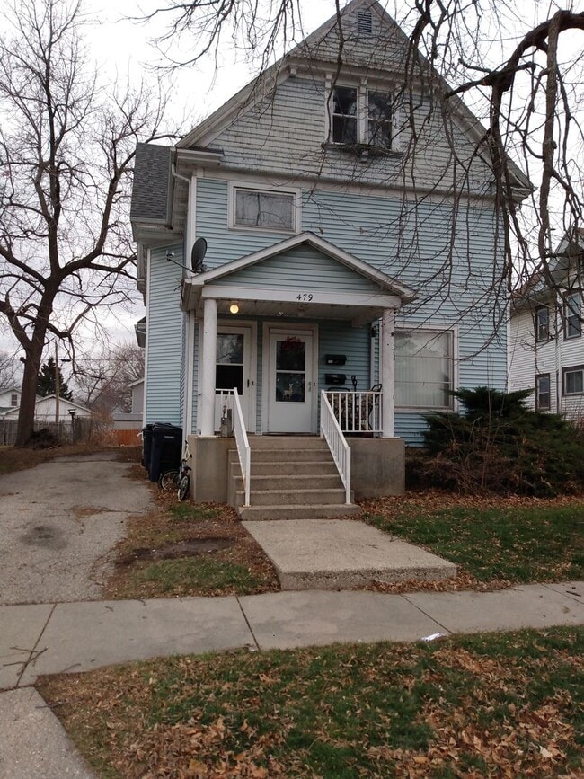 Building Photo - 479 N Washington St