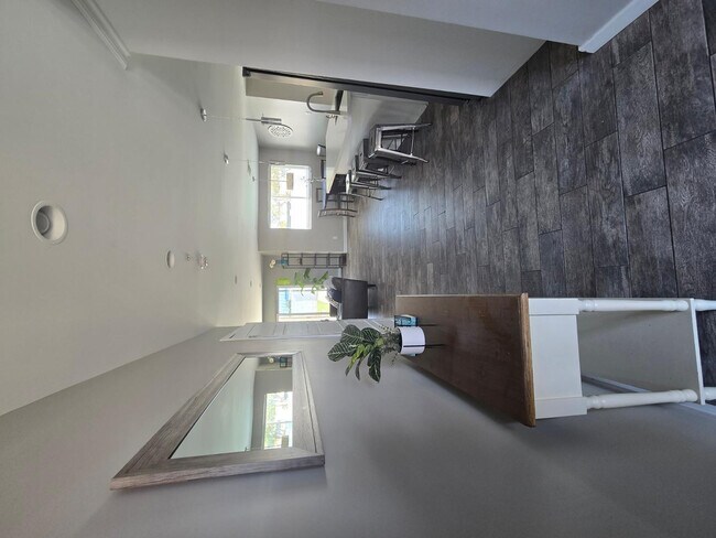 Building Photo - 7635 E Verde Ln