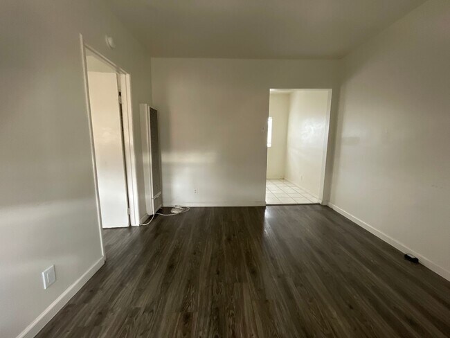 Interior Photo - 1104 Cherry Ave