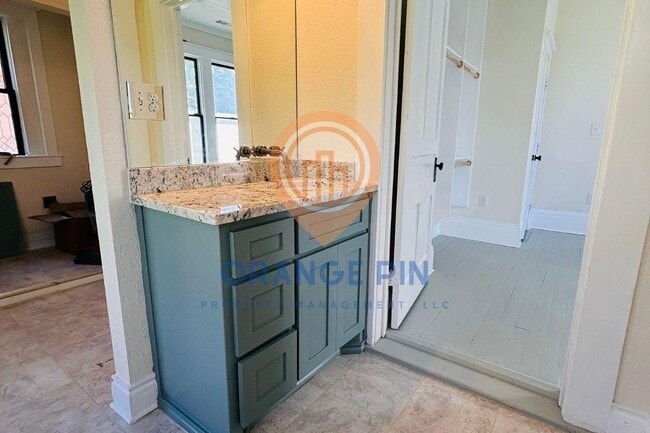 Building Photo - 2923 Morrow Ave