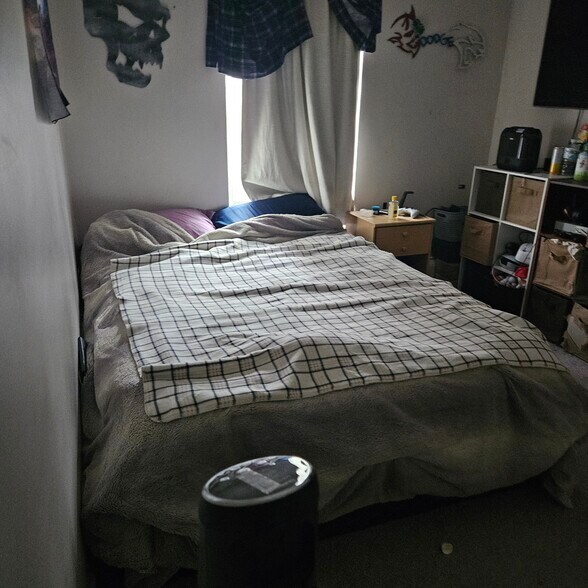 Building Photo - 137B Highrock Rd